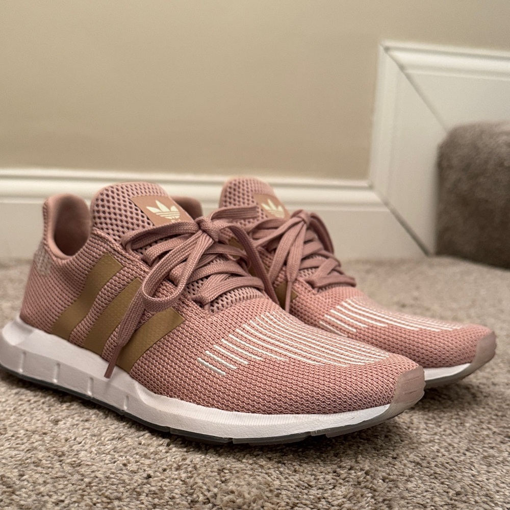 Adidas Women's Rose Gold Sneakers